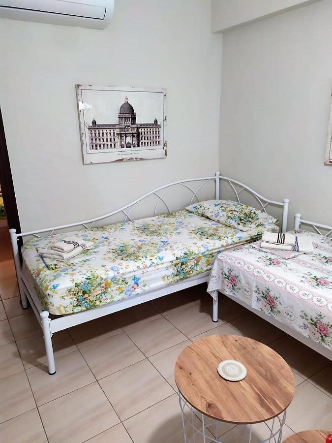 Retro Beach House Nea Peramos  Ngoại thất bức ảnh