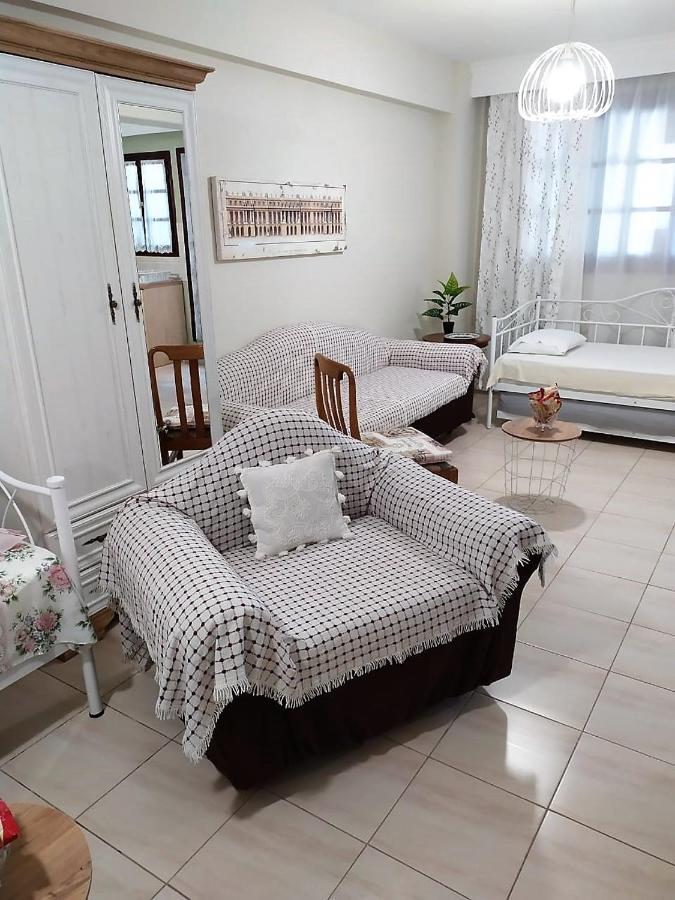 Retro Beach House Nea Peramos  Ngoại thất bức ảnh