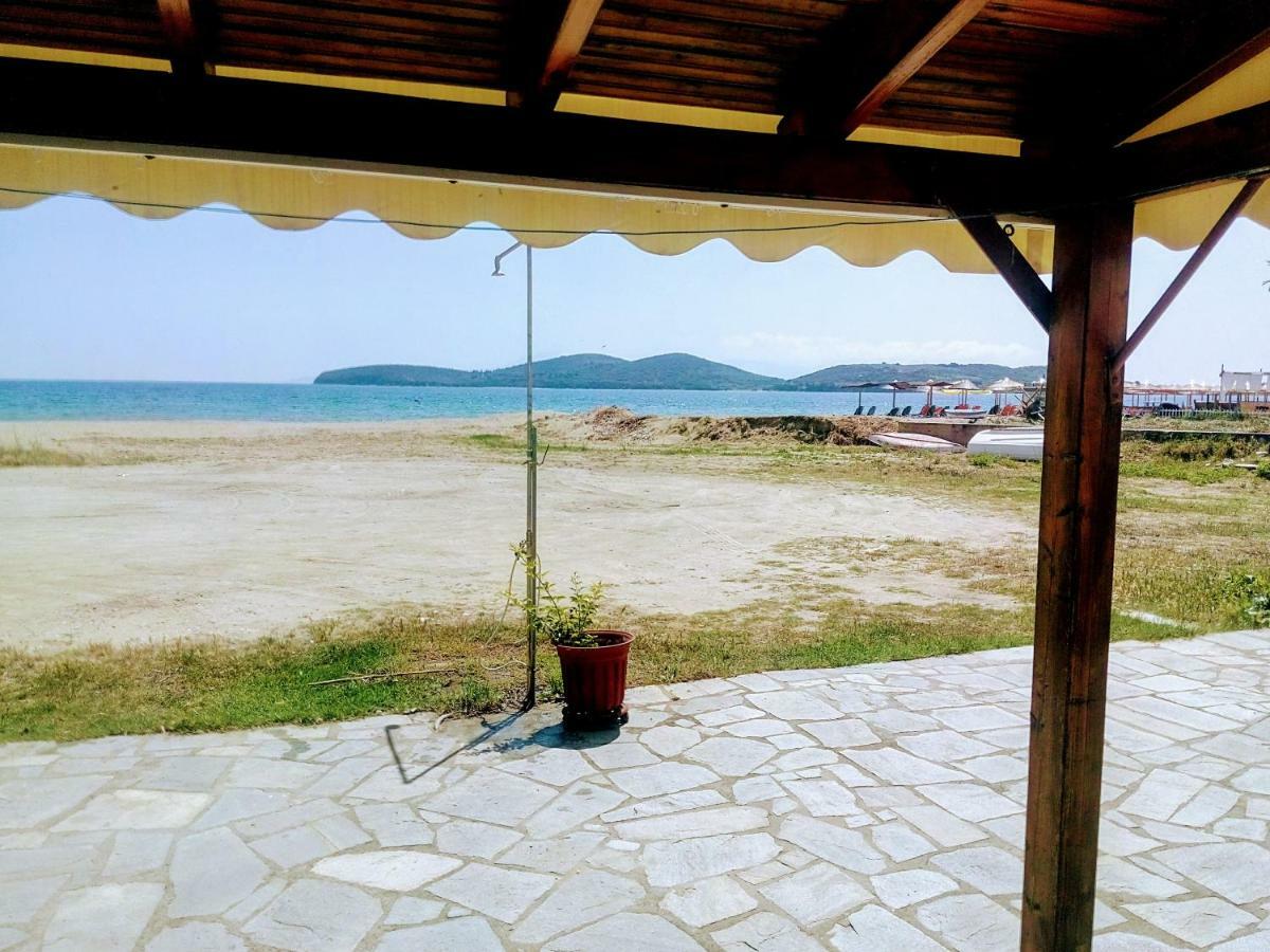 Retro Beach House Nea Peramos  Ngoại thất bức ảnh
