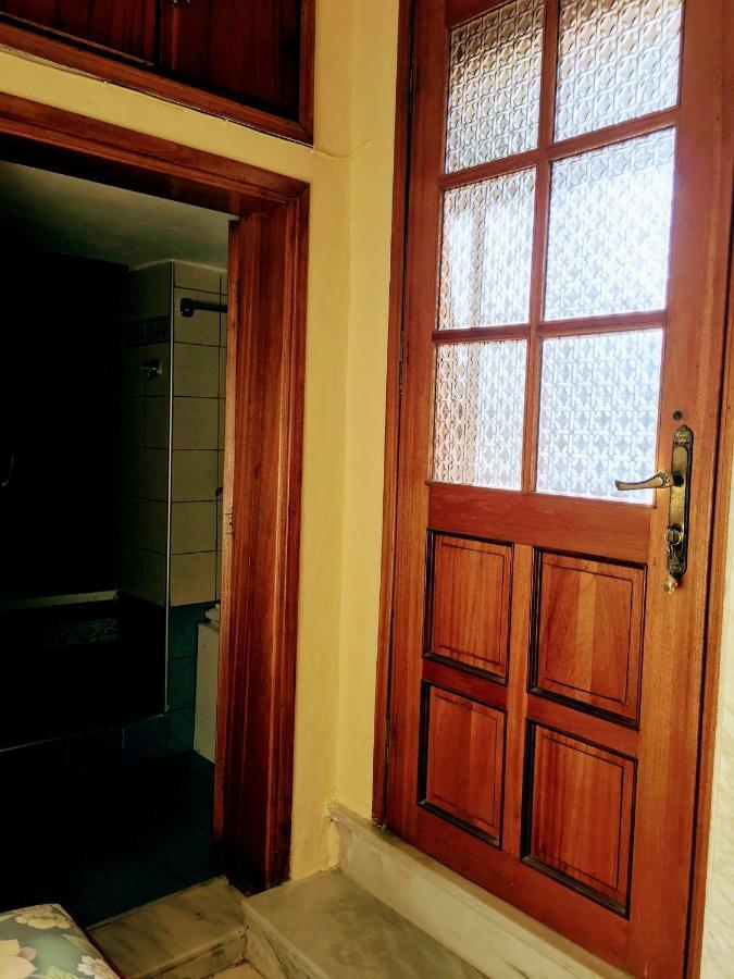 Retro Beach House Nea Peramos  Ngoại thất bức ảnh