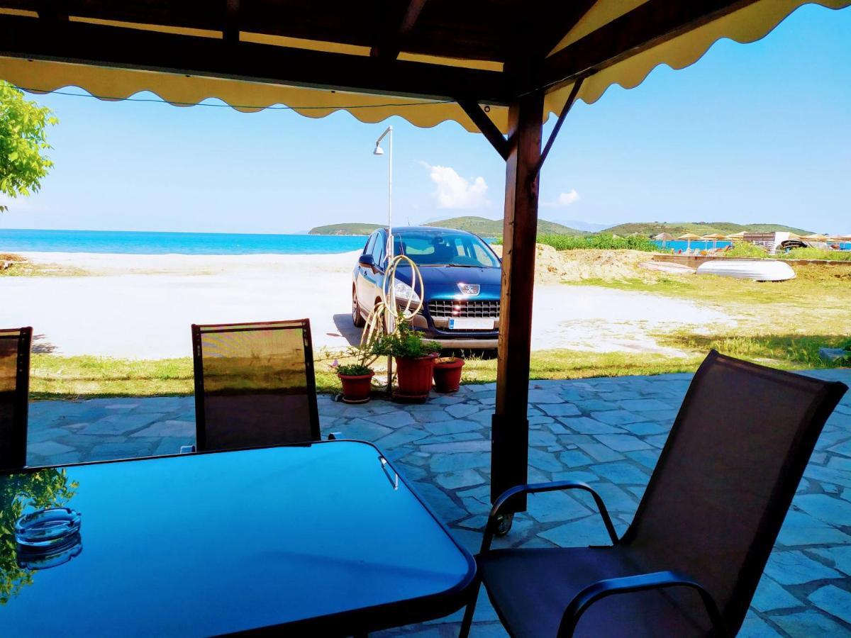 Retro Beach House Nea Peramos  Ngoại thất bức ảnh